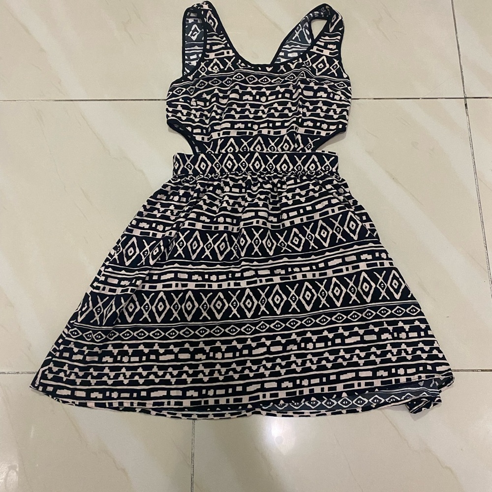 Womens Charlotte Russe Sleeveless Black & White Mini Dress Size S